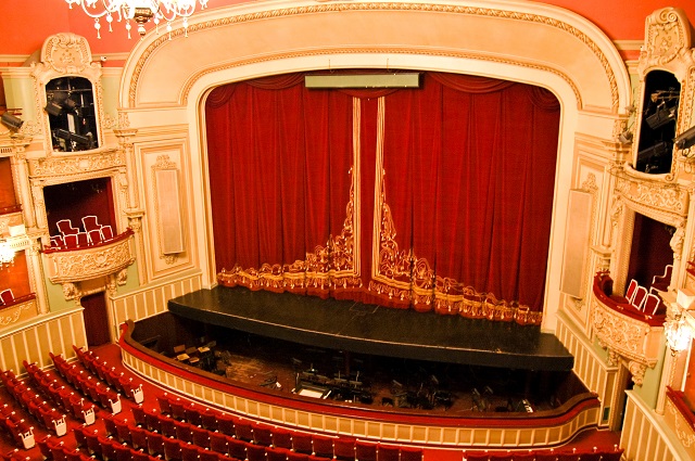 musical_theater_stage